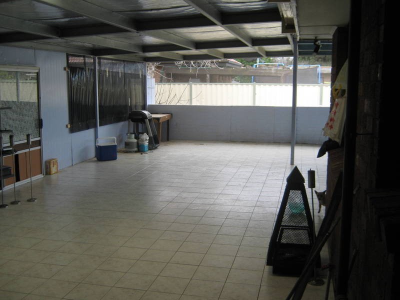 6 Glenrobe Street, Deer Park VIC 3023