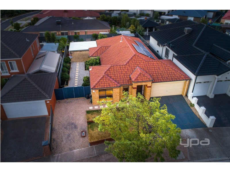 7 Narooma Avenue, Burnside VIC 3023