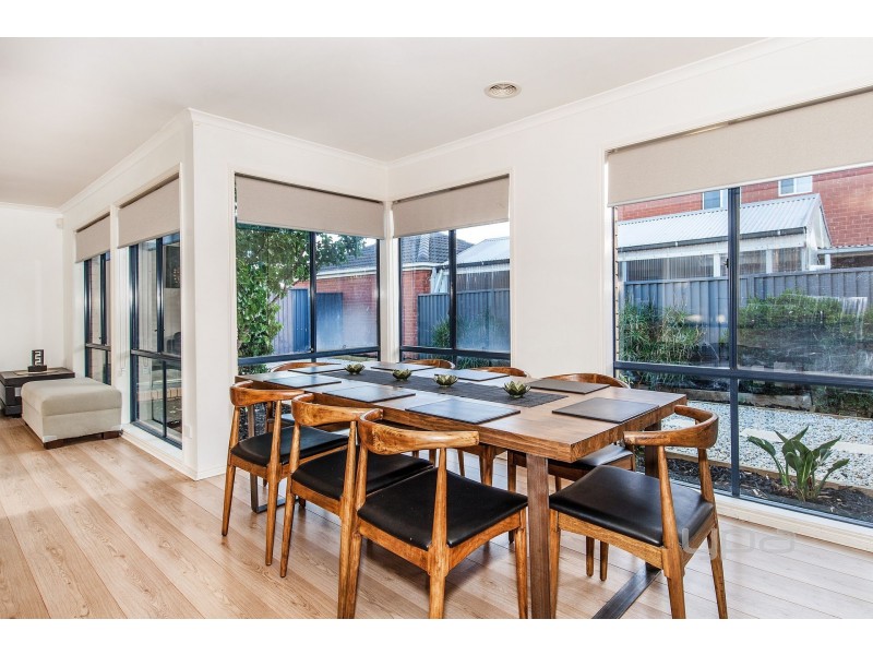 7 Narooma Avenue, Burnside VIC 3023