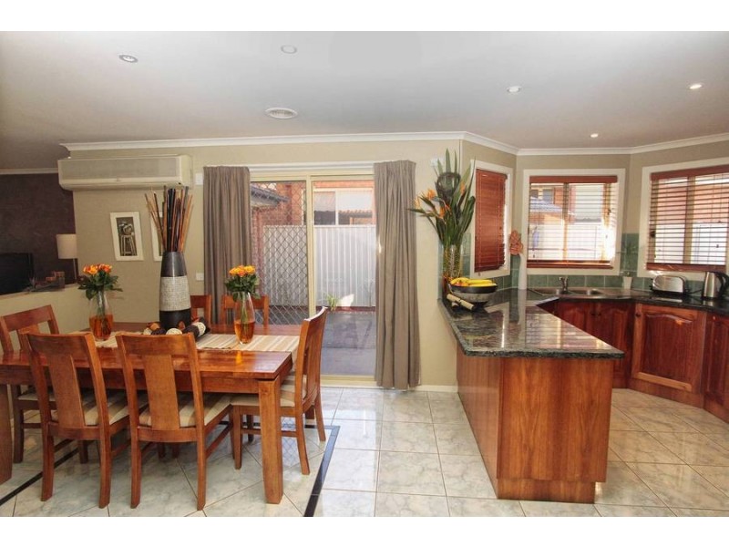 9 Cleland Way, Caroline Springs VIC 3023