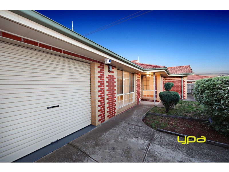 2/4 Deer Street, Deer Park VIC 3023