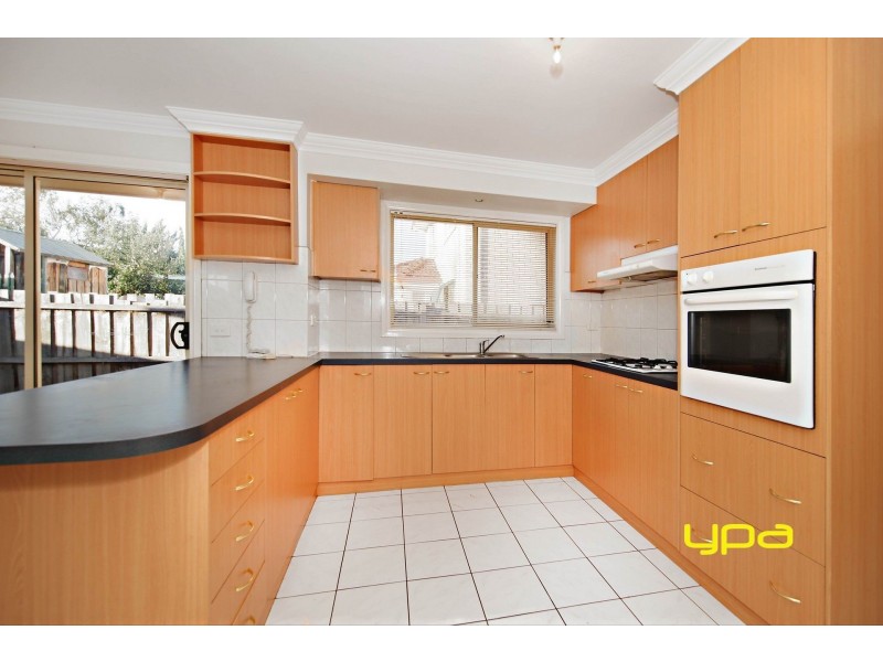 2/4 Deer Street, Deer Park VIC 3023