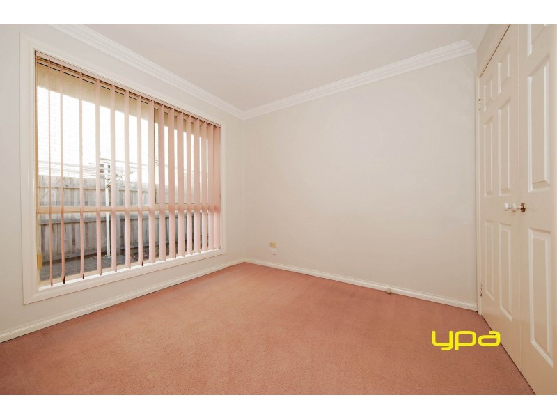 2/4 Deer Street, Deer Park VIC 3023