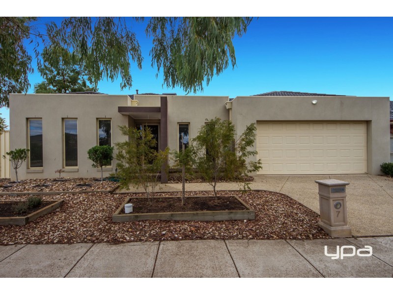 7 Sirius Way, Kurunjang VIC 3337