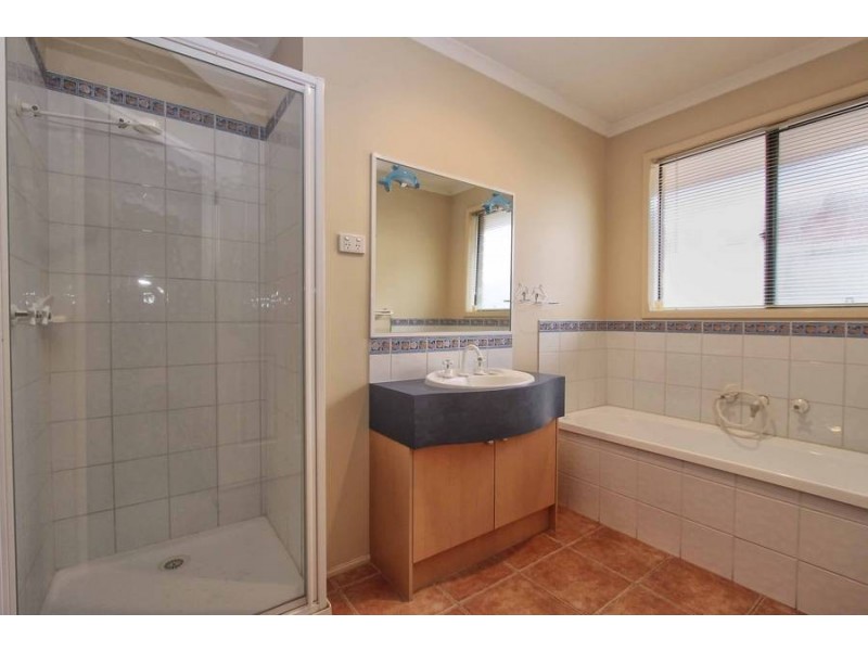 20 Millstream Way, Caroline Springs VIC 3023