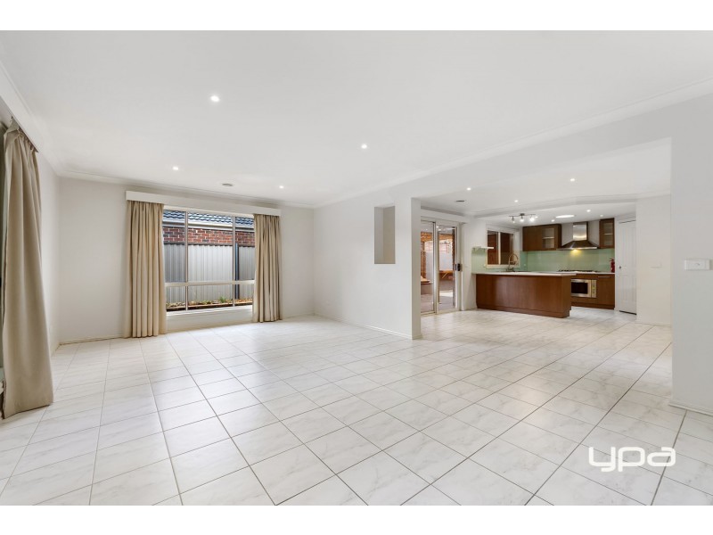 16 Inverell Street, Burnside Heights VIC 3023