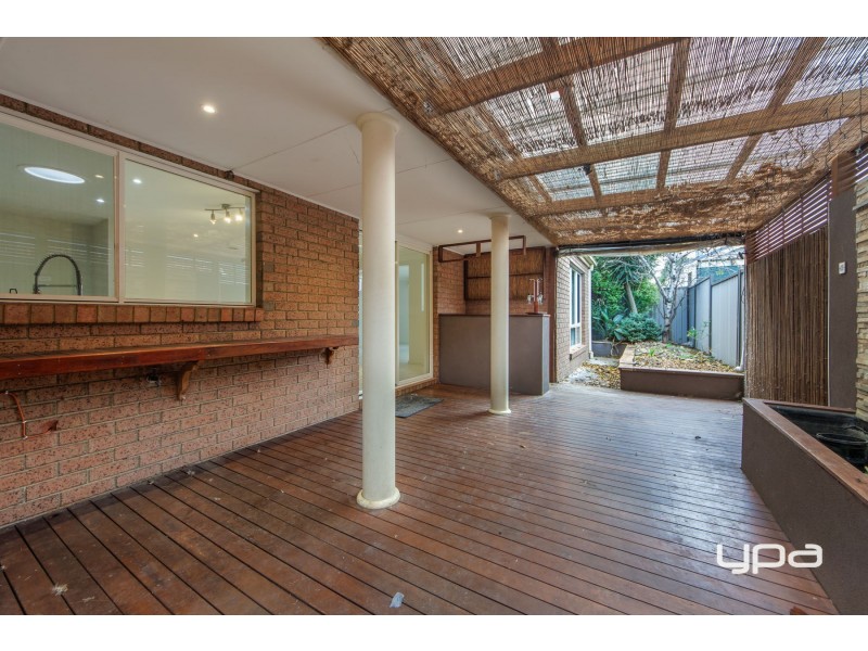 16 Inverell Street, Burnside Heights VIC 3023