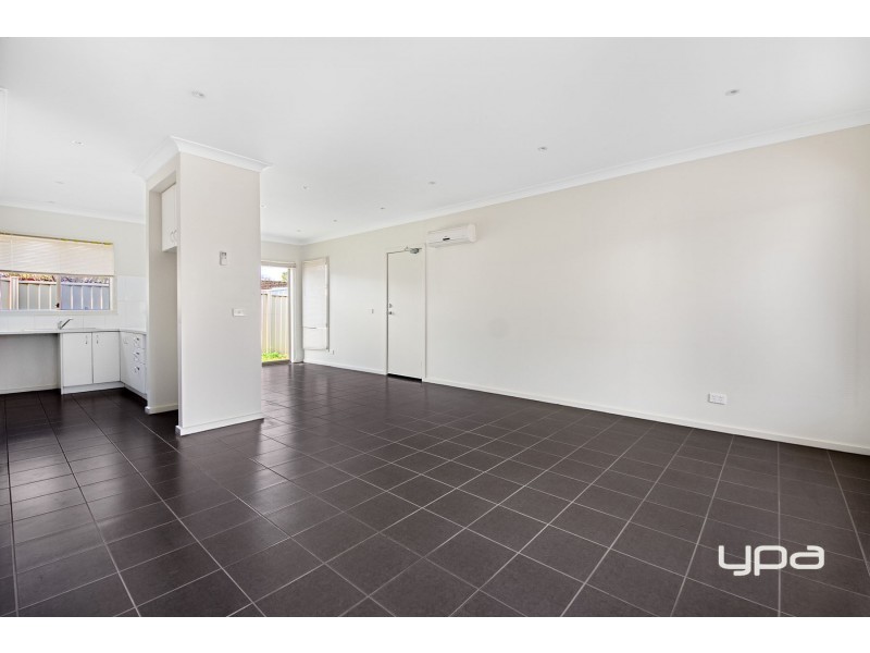 16 Gladstone Grove, Melton VIC 3337