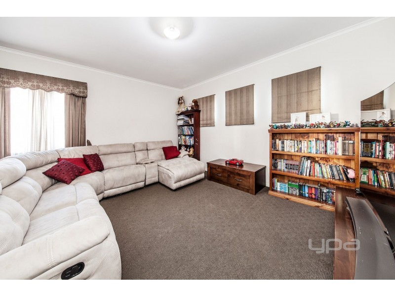 14 Hurlingham Place, Caroline Springs VIC 3023