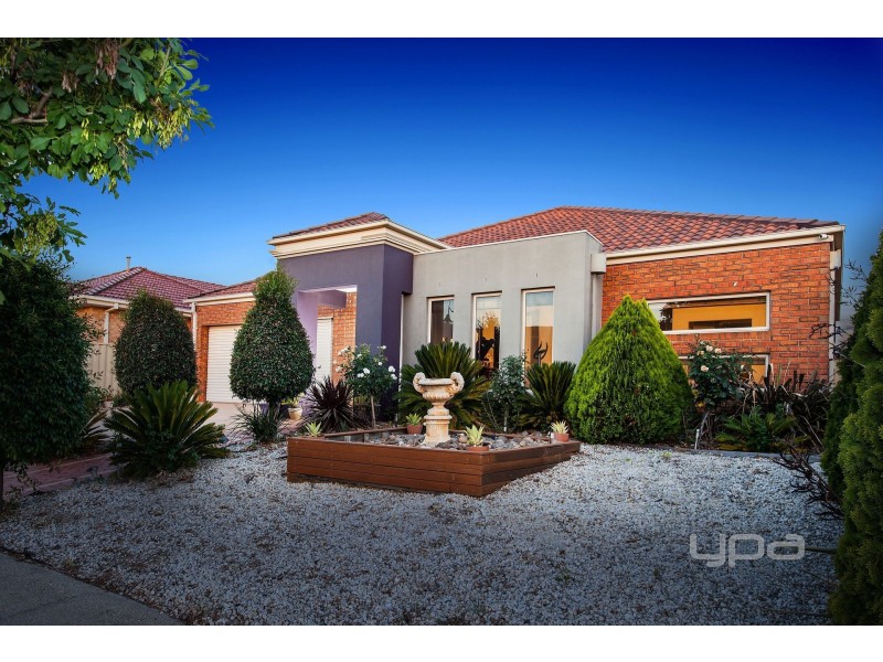 14 Hurlingham Place, Caroline Springs VIC 3023