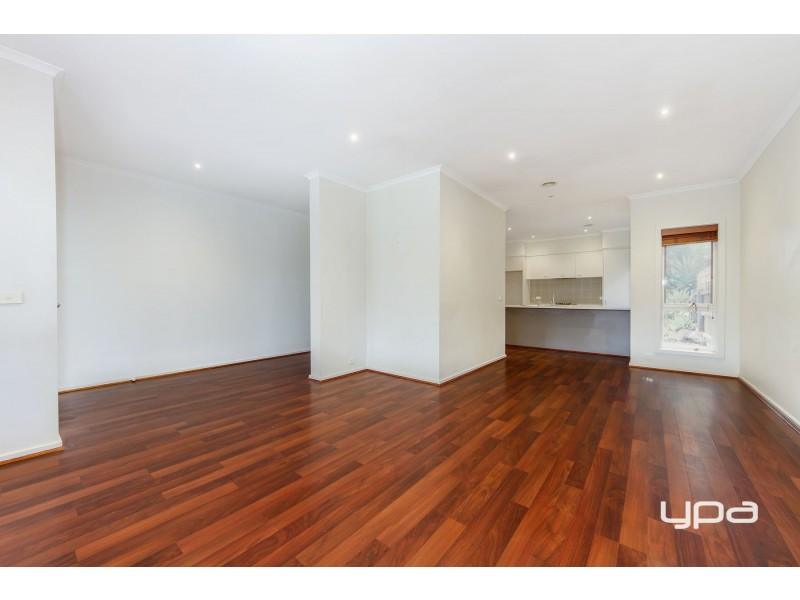 24 Garnet Way, Taylors Hill VIC 3037