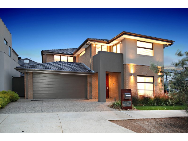 12 Marine Parade, Caroline Springs VIC 3023