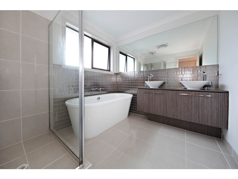 12 Marine Parade, Caroline Springs VIC 3023