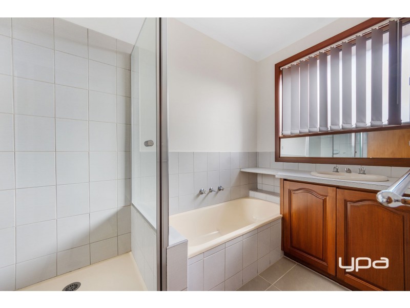 1/16 Wilpena Court, St Albans VIC 3021