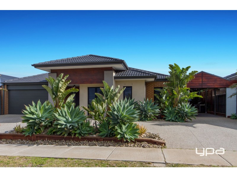 4 Bradfield Court, Taylors Hill VIC 3037