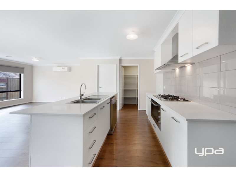 14 Easy Street, Diggers Rest VIC 3427