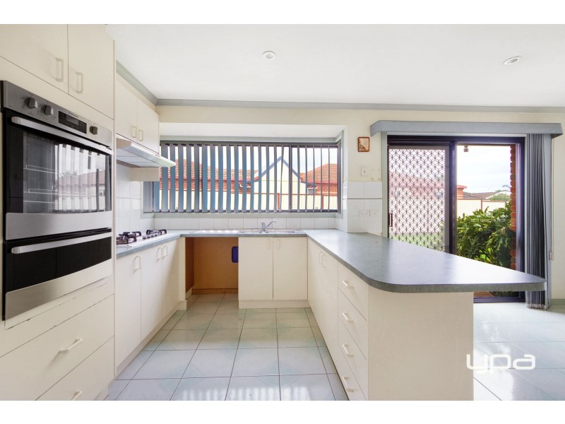 7 Panorama Drive, Hillside VIC 3037