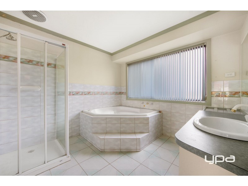 7 Panorama Drive, Hillside VIC 3037