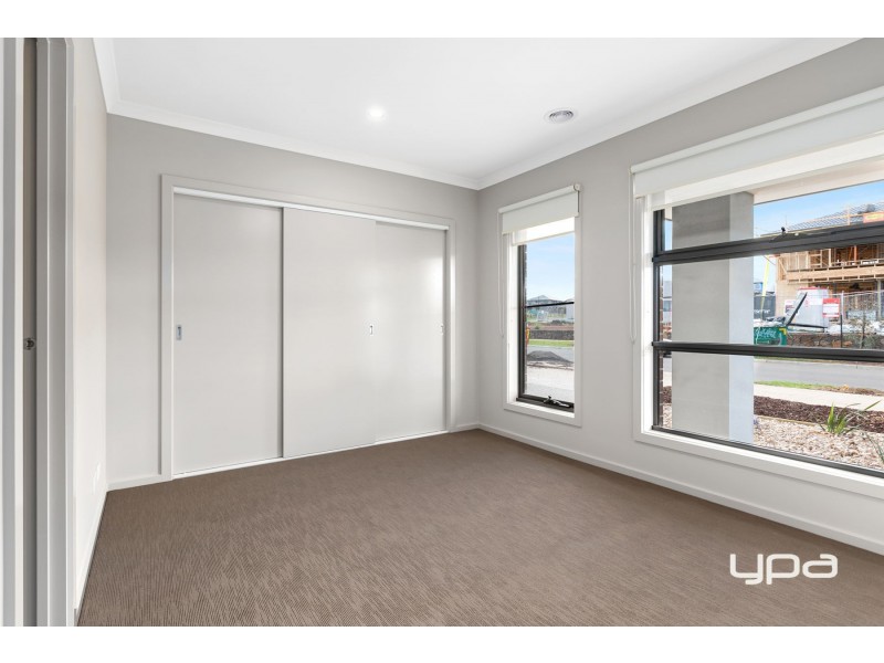 110 Riverside Concourse, Melton South VIC 3338