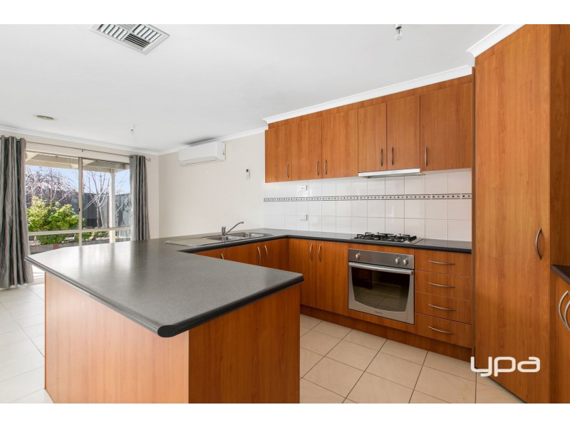 54 Klippel Way, Caroline Springs VIC 3023