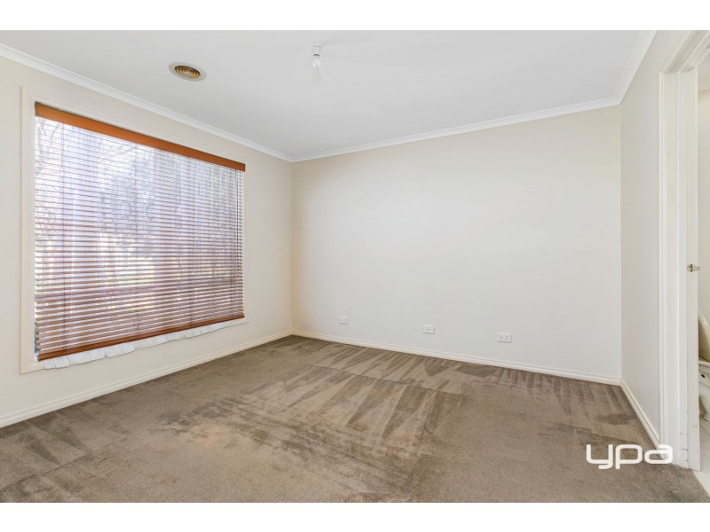 54 Klippel Way, Caroline Springs VIC 3023