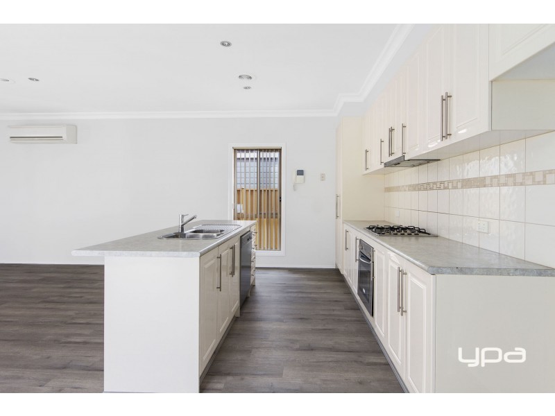 11 Wattle Park Street, Caroline Springs VIC 3023