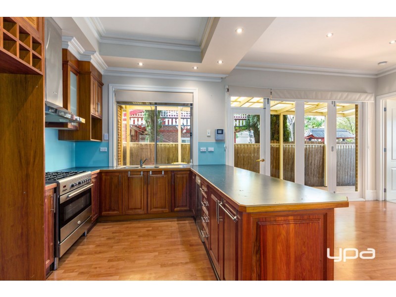 13 Blenheim Way, Caroline Springs VIC 3023