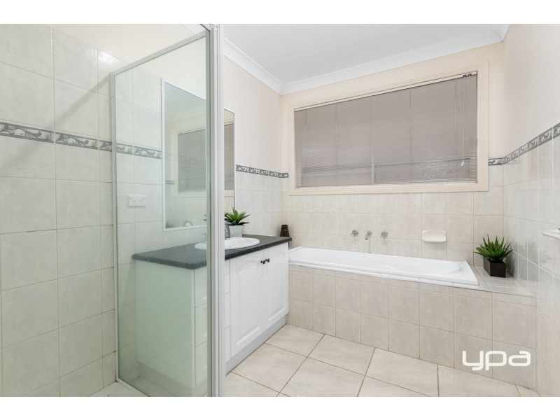 5 Conrad Terrace, Taylors Hill VIC 3037