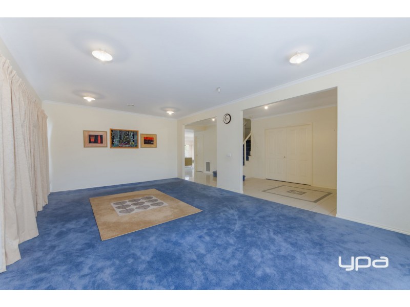 9 Tamborine Way, Caroline Springs VIC 3023