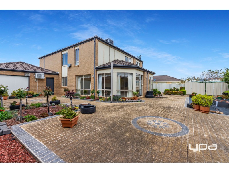 9 Tamborine Way, Caroline Springs VIC 3023