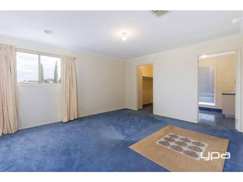 9 Tamborine Way, Caroline Springs VIC 3023