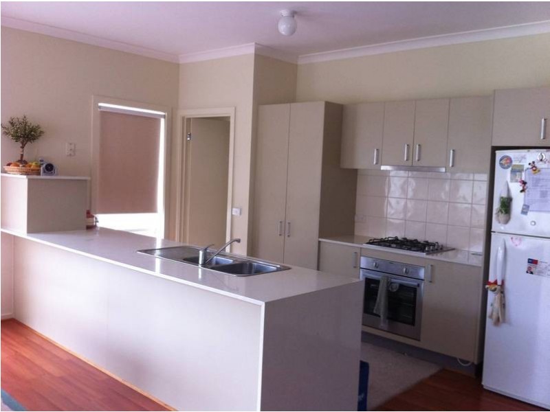 7 Condamine Terrace, Caroline Springs VIC 3023
