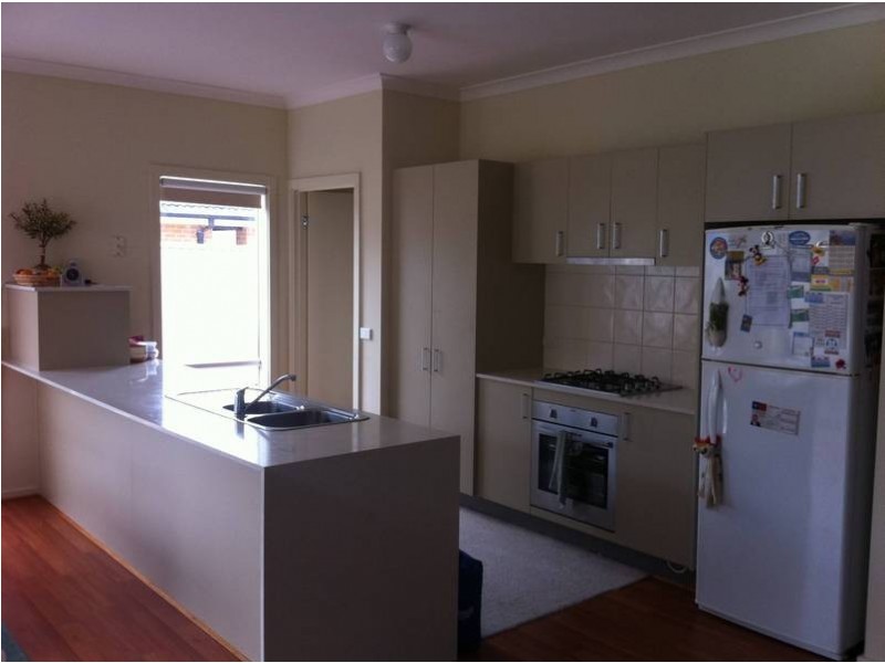 7 Condamine Terrace, Caroline Springs VIC 3023