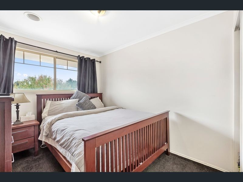 41 Kenswick Drive, Hillside VIC 3037