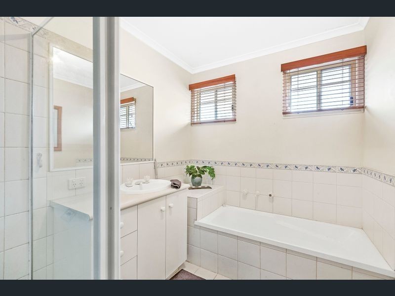 41 Kenswick Drive, Hillside VIC 3037