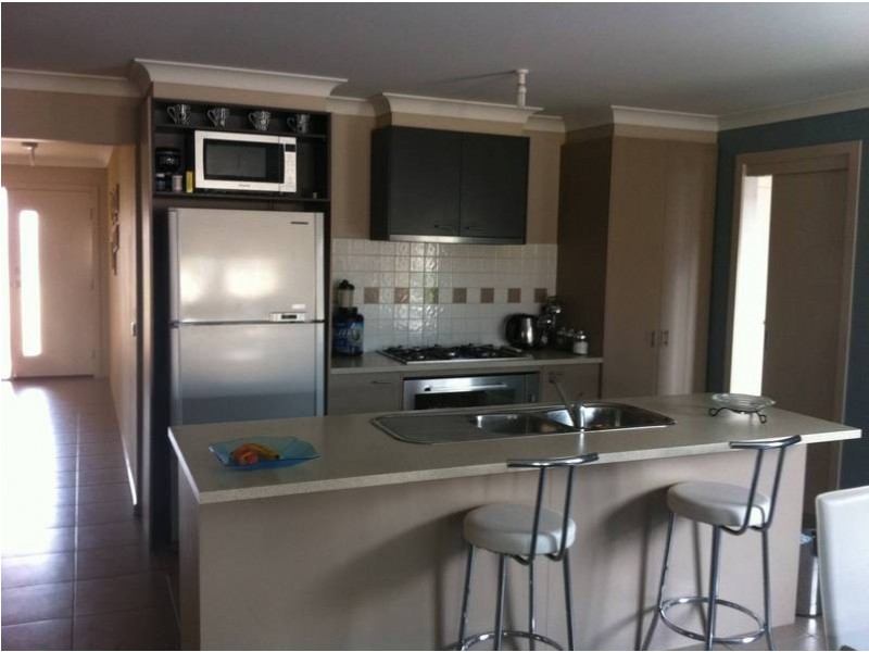 14 Wills Tce, Burnside Heights VIC 3023