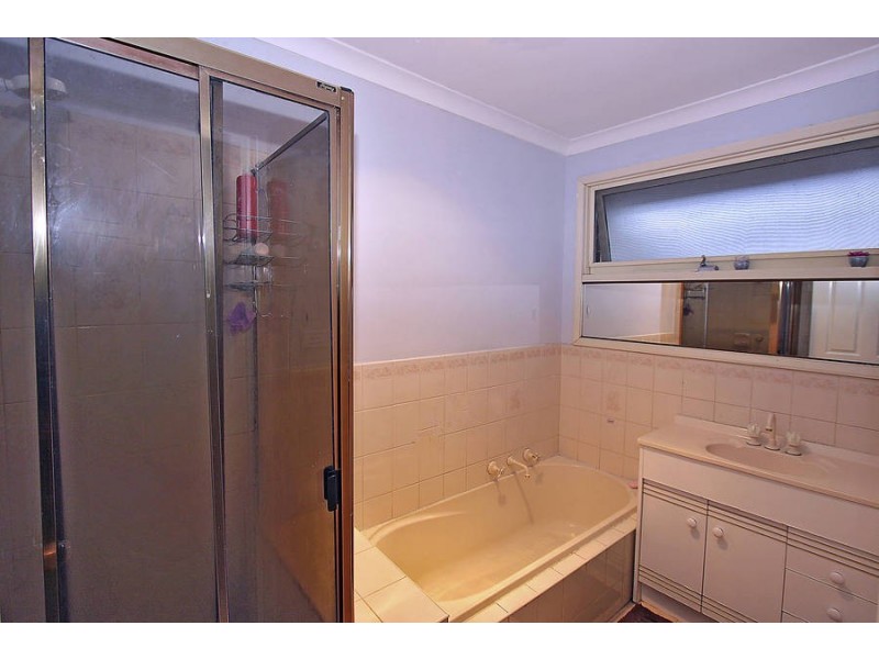 10 Ferris Avenue, Deer Park VIC 3023