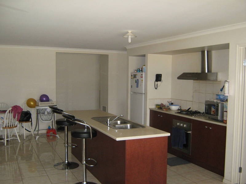 34 Jacaranda Drive, Taylors Hill VIC 3037