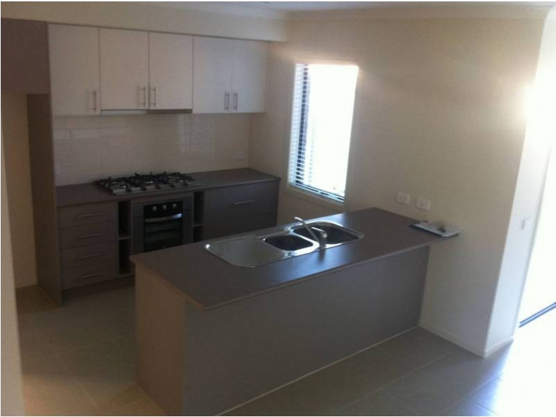 47C  The Avenue, Caroline Springs VIC 3023