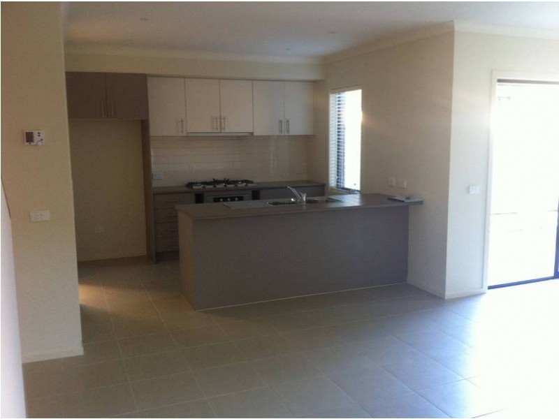 47C  The Avenue, Caroline Springs VIC 3023