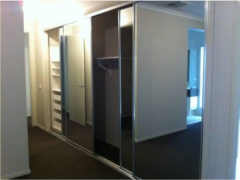 7 Pepper Tree Cct, Caroline Springs VIC 3023