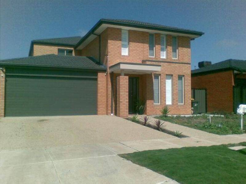 14 Bowmont Drive, Deer Park VIC 3023