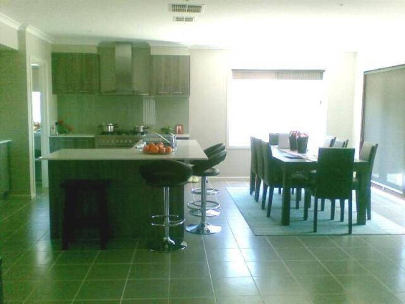 14 Bowmont Drive, Deer Park VIC 3023