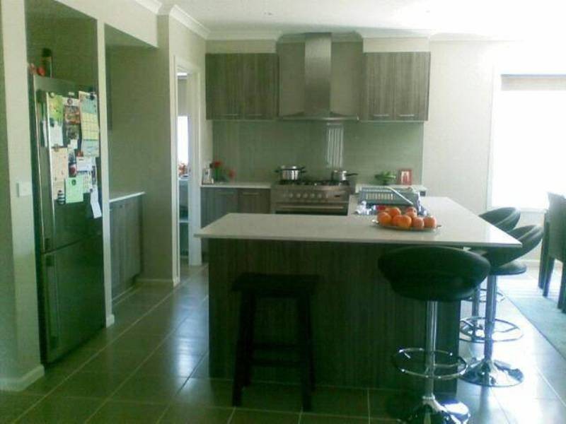 14 Bowmont Drive, Deer Park VIC 3023