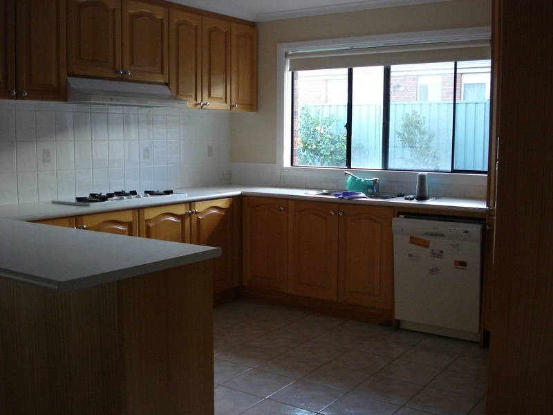 23 Daylesford Terrace, Caroline Springs VIC 3023