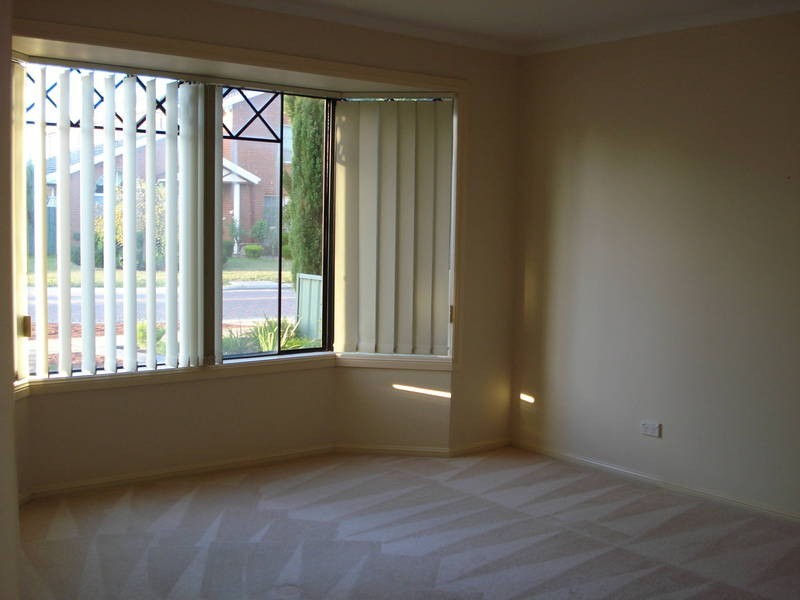 23 Daylesford Terrace, Caroline Springs VIC 3023