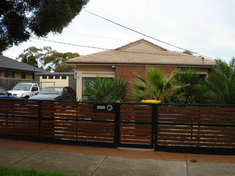23 Grevillea Road, Kings Park VIC 3021