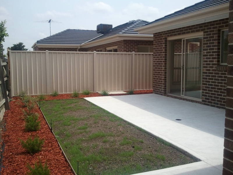 2/103 Quinn Street, Deer Park VIC 3023