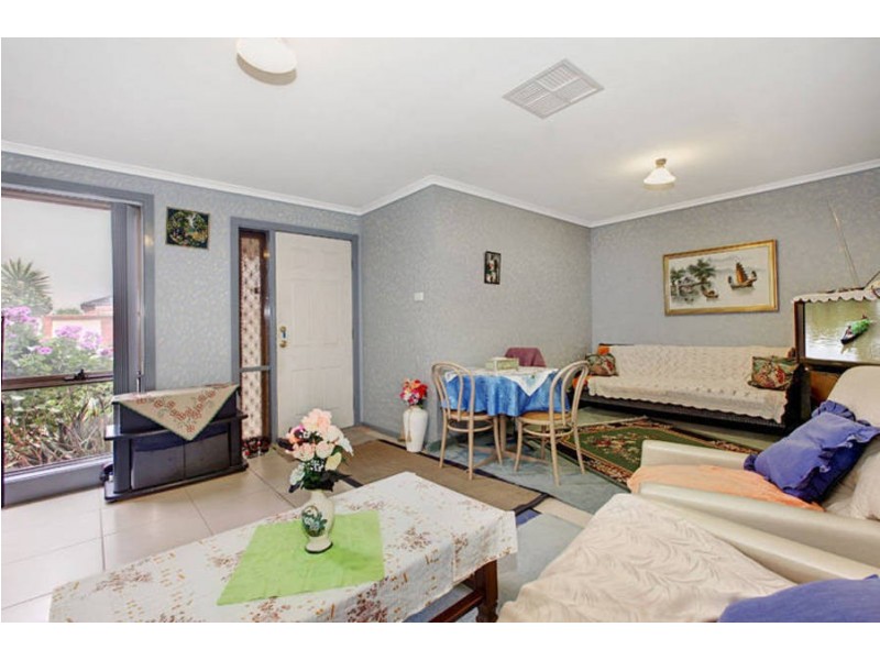 2/22 Leila Street, Deer Park VIC 3023