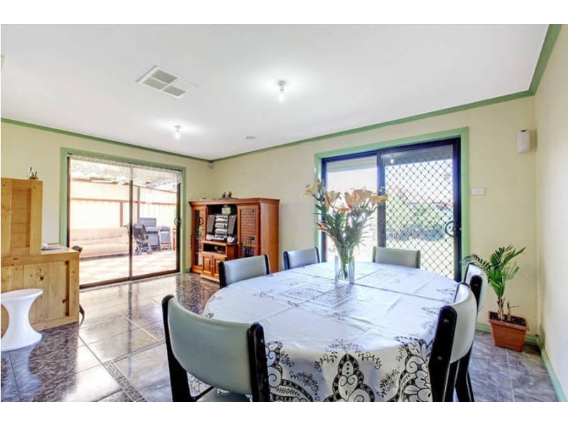 100 Robinsons Road, Deer Park VIC 3023
